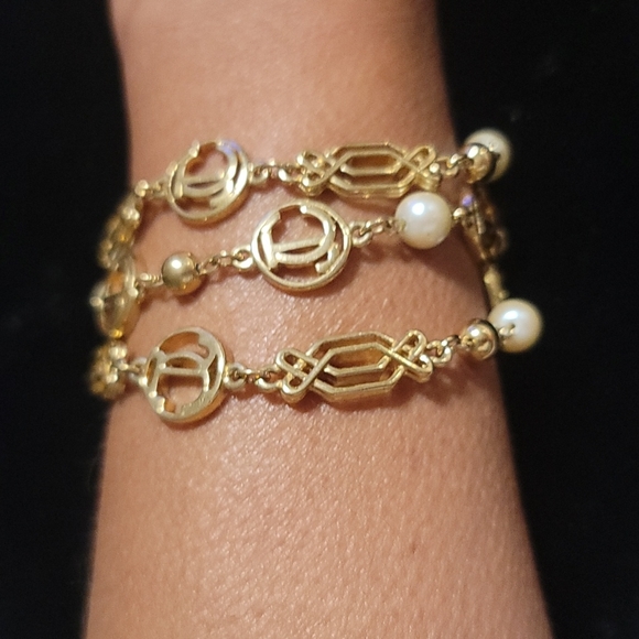 Vintage Joan Collins Signature  3 Strand Gold w/Pearls Bracelet - Picture 5 of 5